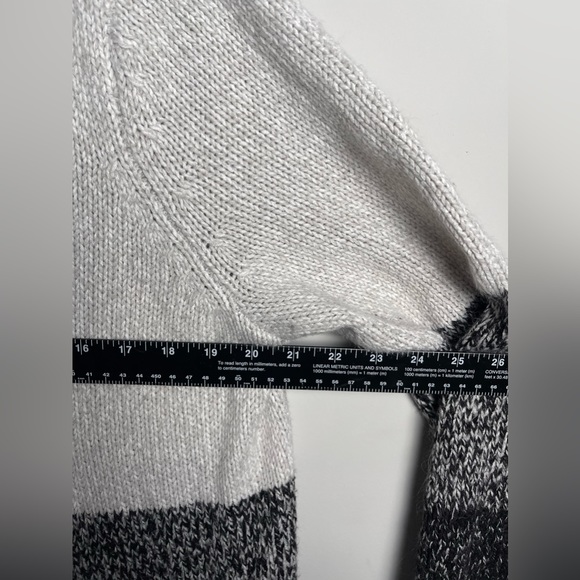 Torrid Colorblock Knit Open Front Cardigan Size 2XL but fits like 1X or 0 - Picture 8 of 11